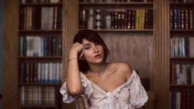 Iran Court Finalizes 74-Lash Sentence for Singer Parastoo Ahmadi Over Hijab Violation