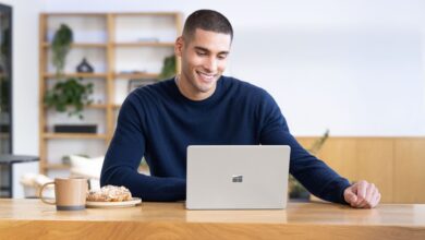 Microsoft rolls out Windows 11 26H2 as a lightweight update, acknowledging shared bugs with previous releases