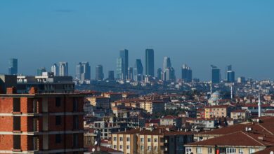 Turkey widens capital markets probe, freezing assets of nine financial firms