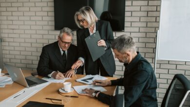 AI Leaders Call for Self-Regulation as Security Experts Warn of Control Gaps