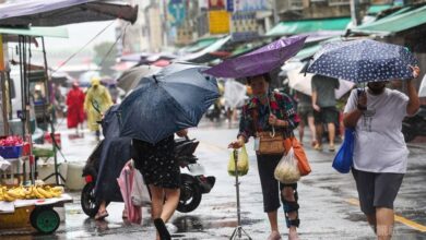 Typhoon Champi kills one, injures hundreds as it skims Taiwan’s coast