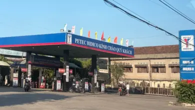 Vietnam cuts gasoline prices while diesel rises as Brent crude hits $111.64