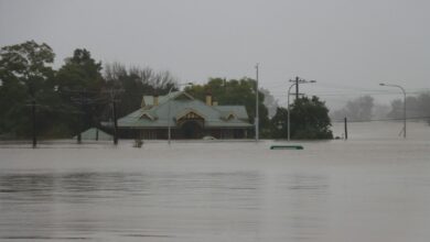 South Africa faces dual threats of extreme heat and severe flooding