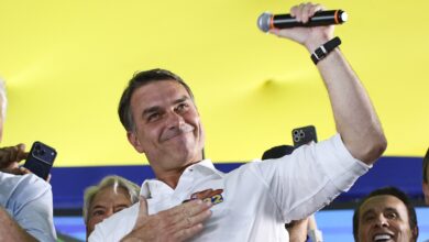 Flávio Bolsonaro leads Lula by six points in first post-primary Brazil poll