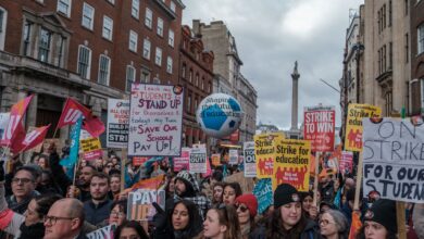 French Students Protest as Government Grapples with Political Stalemate