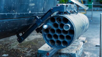 US Threatens to Suspend Ukraine Arms Procurement as Kyiv Warns of Critical Air Defense Shortages