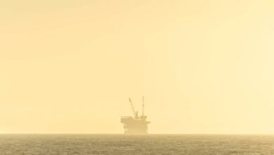 Oil Prices Edge Up on Stalled U.S.-Iran Talks and Tight Global Fuel Markets