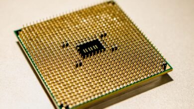 Micron Shares Extend Gains on AI Demand Outlook