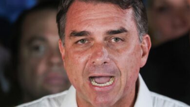 Flavio Bolsonaro Leaves Brazil Amid Corruption Probes and Election Defeat