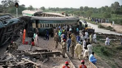 Death toll in Pakistan train derailment rises to 30
